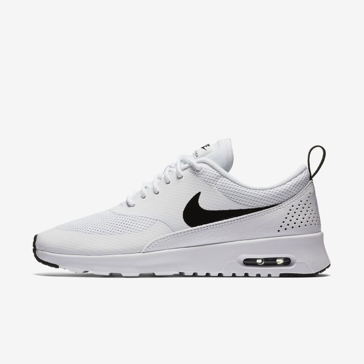 nike thea noire et blanche